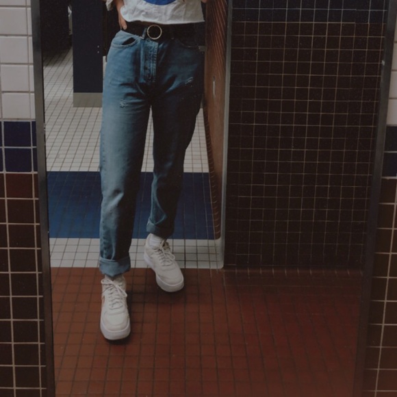 LIKE NEW BDG from urban outfitters mom jeans💙 - Picture 2 of 5